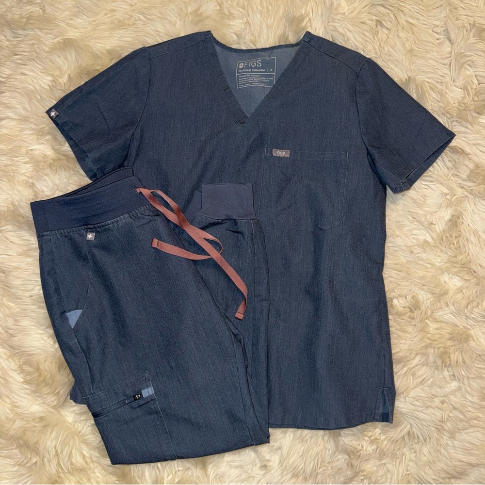 Women’s Figs S & S Petite SET in Limited Edition Heather Denim